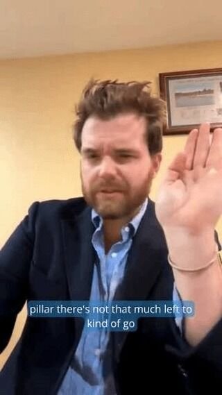 Yes, scholarships still exist! 💸
Nick highlights real unis offering merit aid for international students such as USC, BU, and Vanderbilt.
#Scholarships #EssaiEducation #StudyInUSA #IvyLeagueAdmissions #FinancialAid